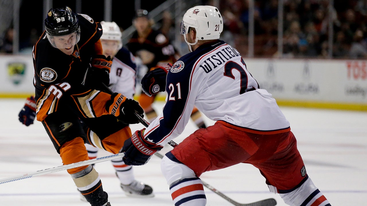 Ducks win 7th straight, 4-1 over Blue Jackets